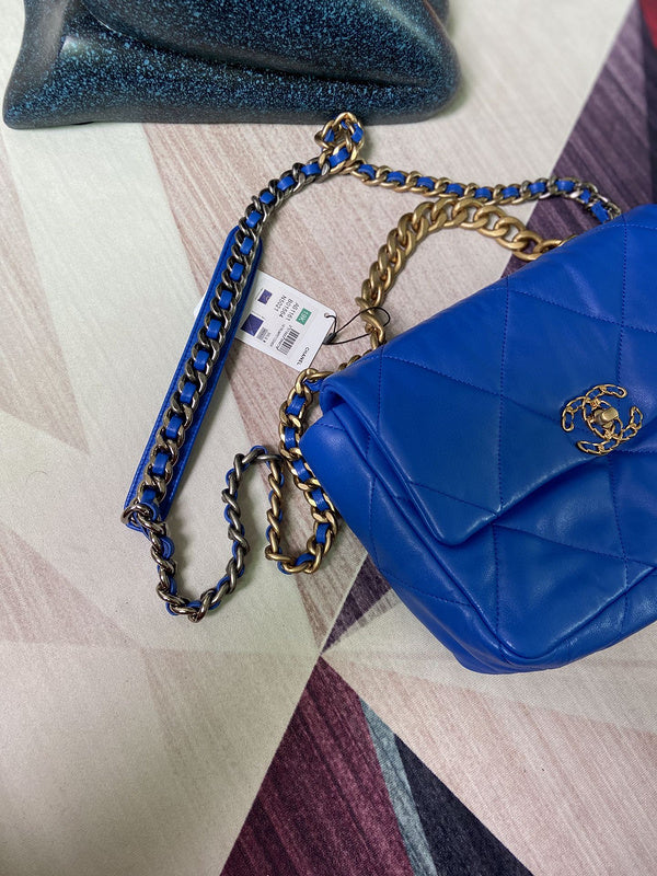 Wellow Bags - Chanel - Bags  - 555