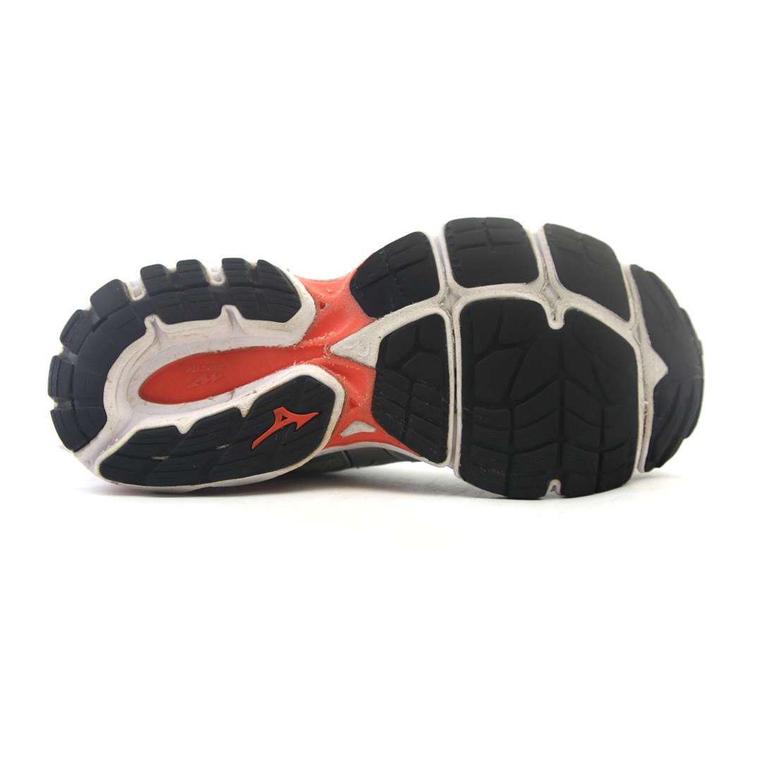 MIZUNO WAVE INSPIRE 15