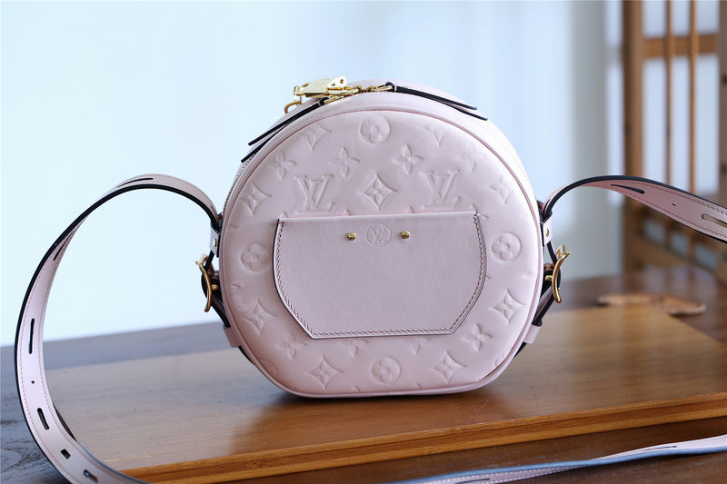 Fan Fashion Lu-Vi bags - 8332