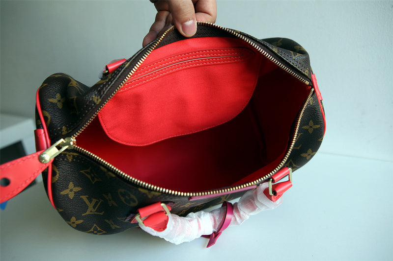 Fan Fashion Lu-Vi bags - 8183