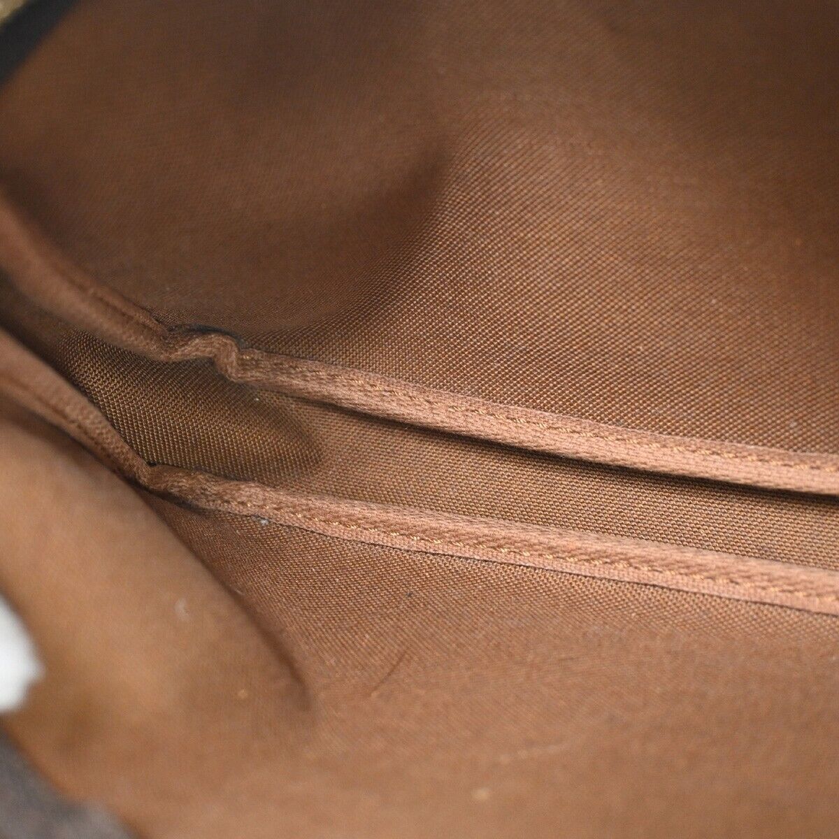 Louis Vuitton Pochette Accessoires  Canvas Clutch Bag