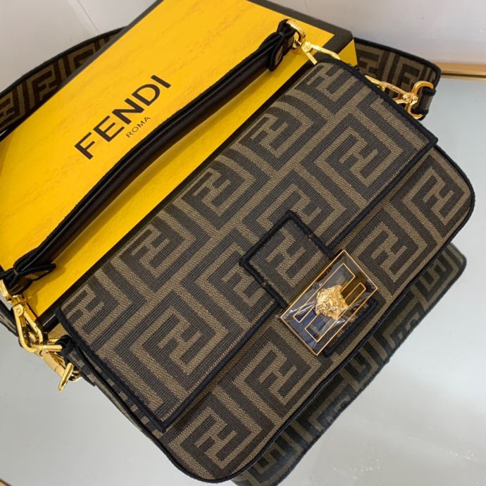 Amelia's Bag Gallery - VAR Bags - 197