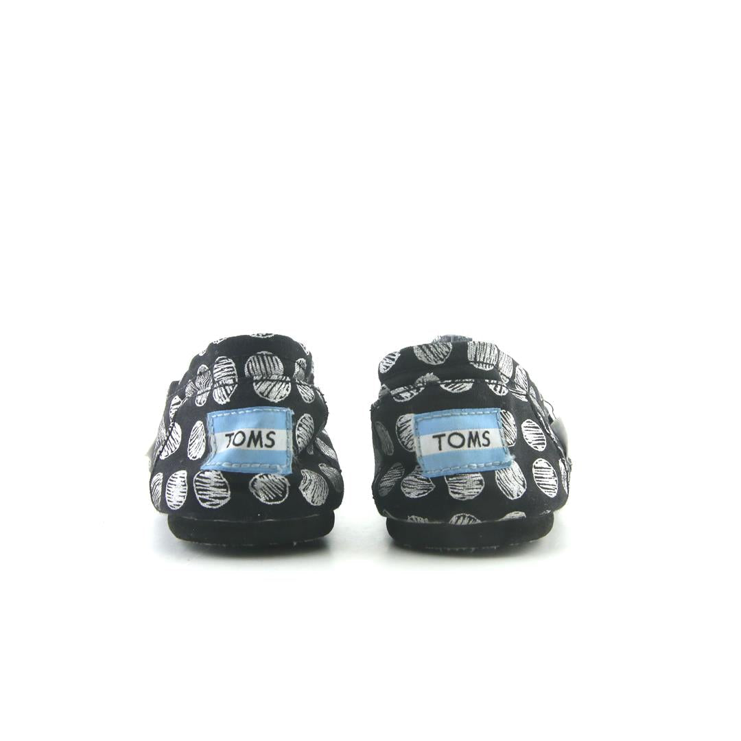 TOMS .