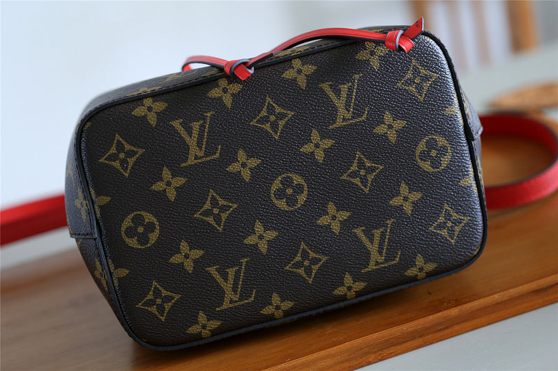 Fan Fashion Lu-Vi bags - 8575