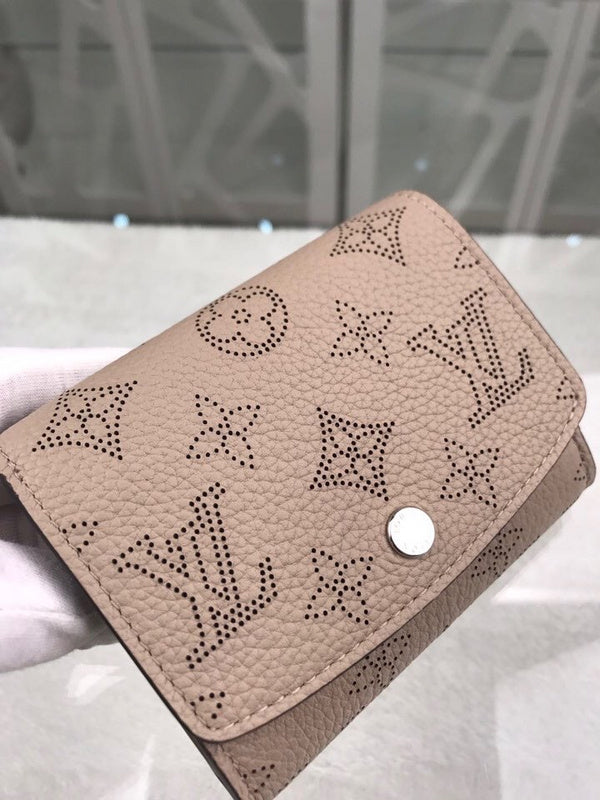 Fan Fashion Lu-Vi bags - 9145