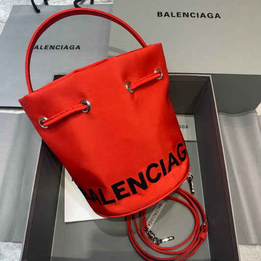 BLN-Ciaga Le Cagole Medium Bucket Bag In Red, For Women,  Bags 11.8in/30cm