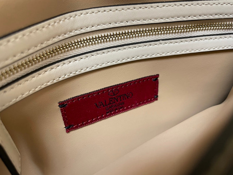 VAL LUXURY BAGS - FOR FASHION LOVERS  AFFORDABLE LUXURY BAGS- 1556