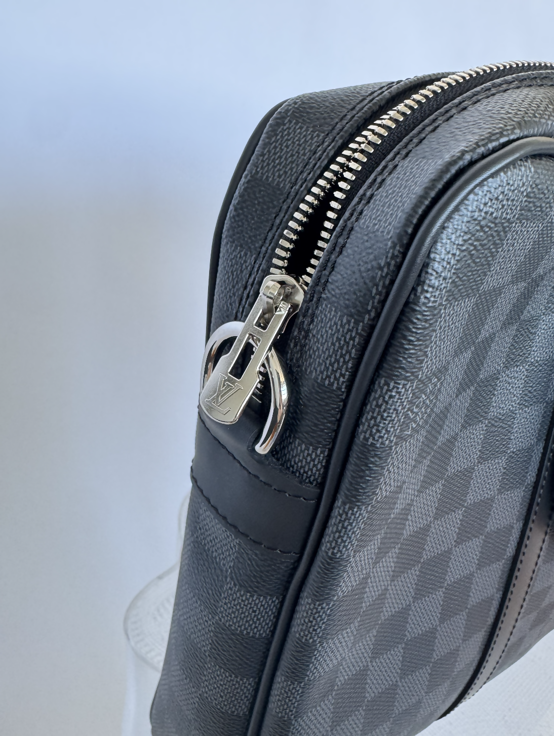 Louis Vuitton Porte-Documents Voyage PM – Damier Graphite – FULL SET