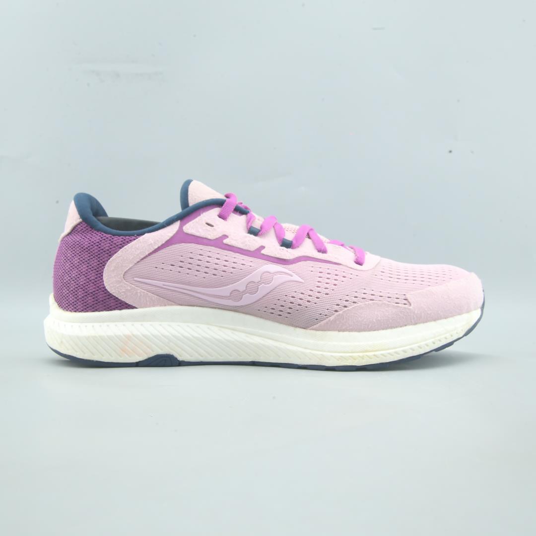 SAUCONY FREEDOM 4