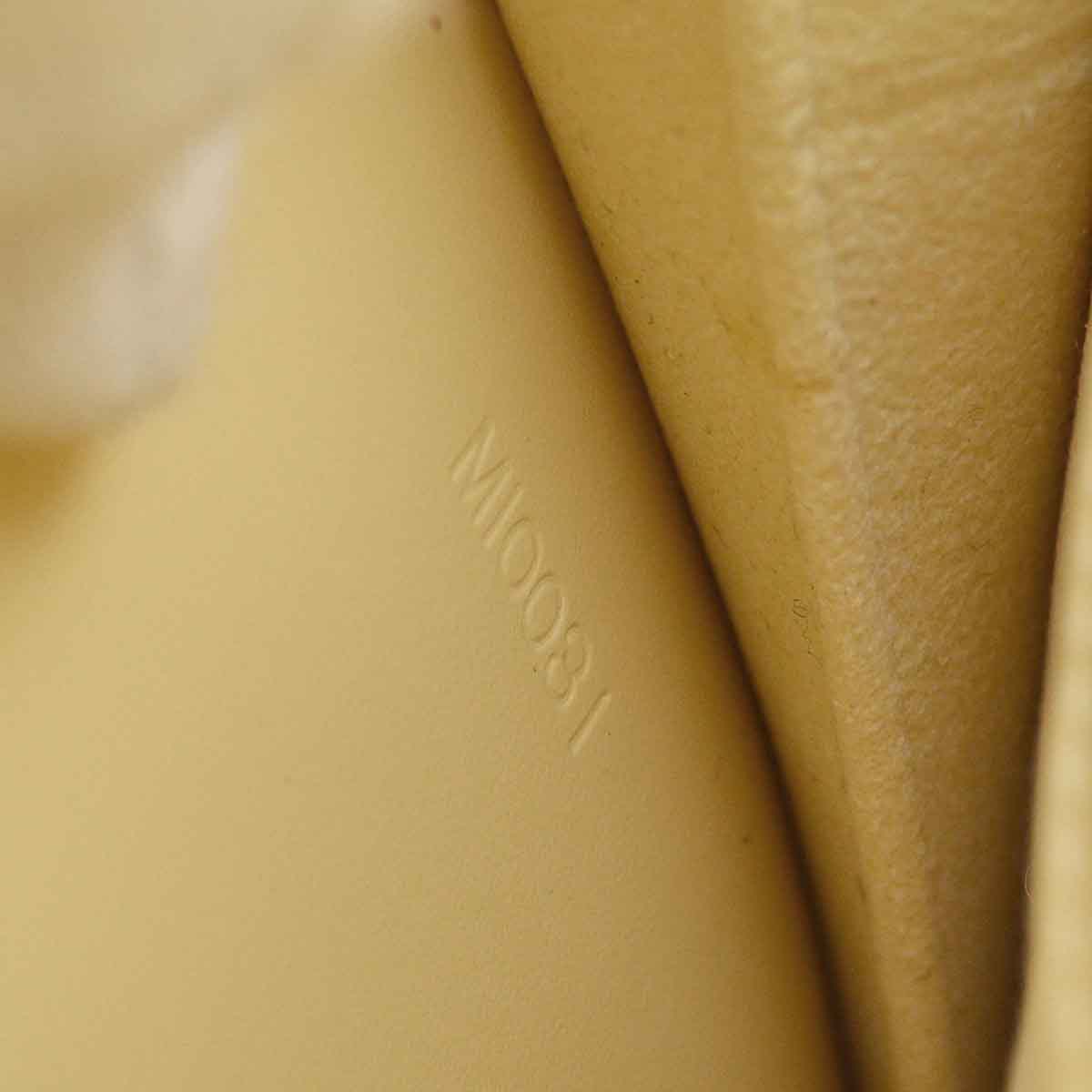 Louis Vuitton Vanilla Epi Pont Neuf Handbag M5205A