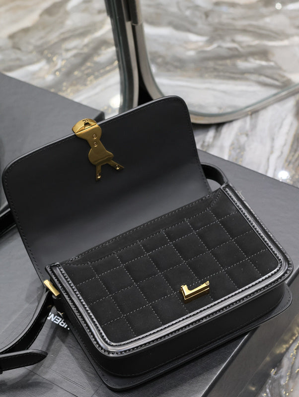 Amelia - YSL Bag - 4007