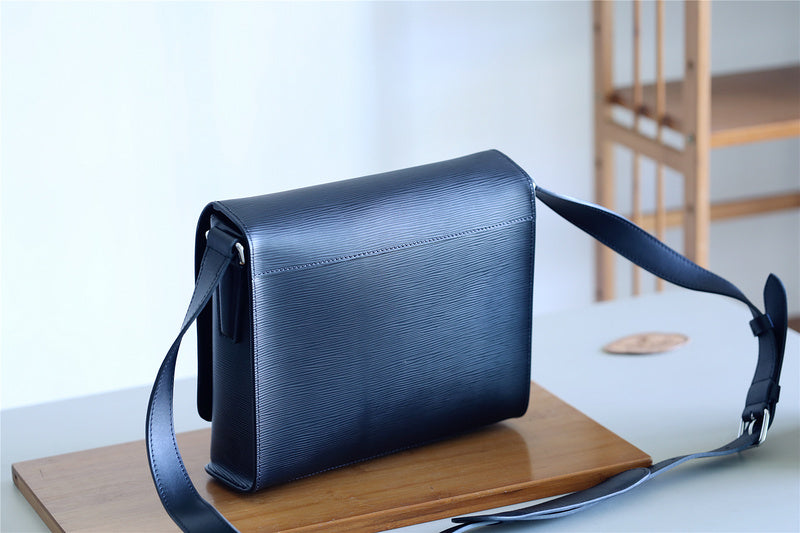 Fan Fashion Lu-Vi bags - 10475