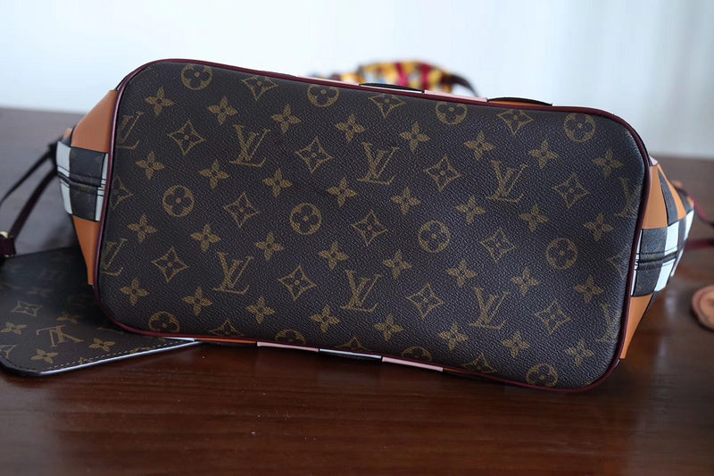 Fan Fashion Lu-Vi bags - 8071