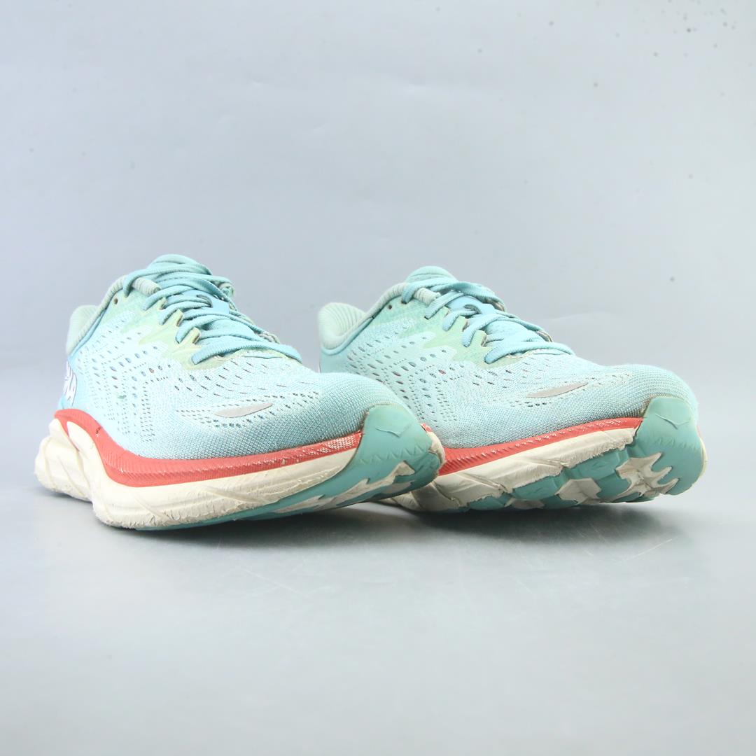 HOKA ONE ONE CLIFTON 8