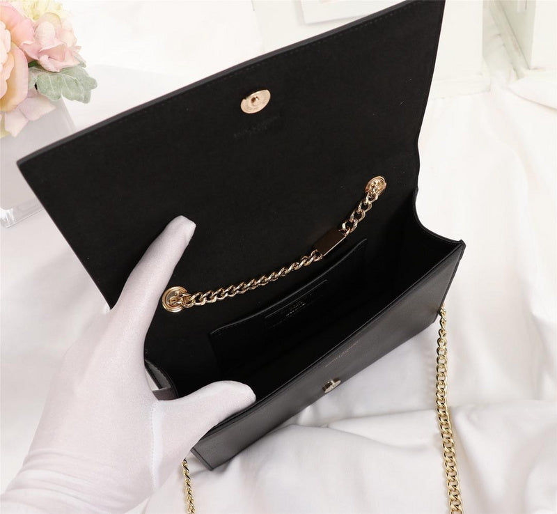 Amelia - YSL Bag - 2610
