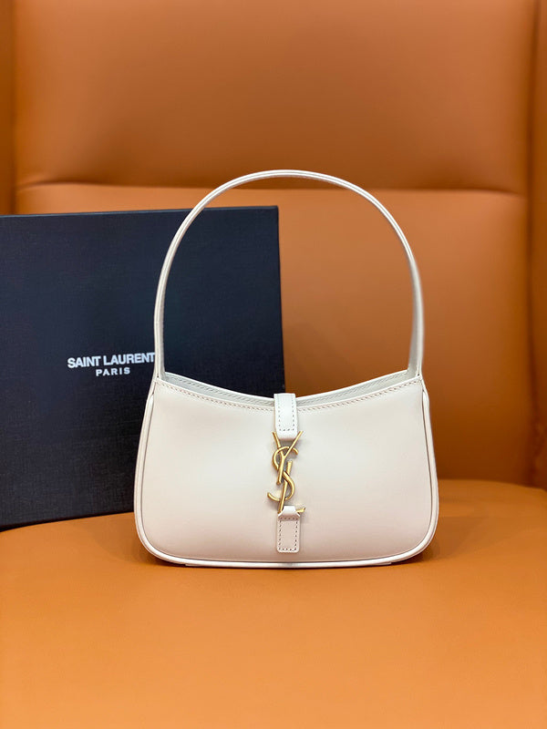 Amelia - YSL Bag - 1989