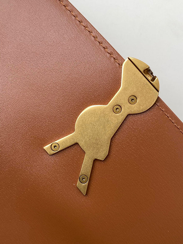 Amelia - YSL Bag - 4185