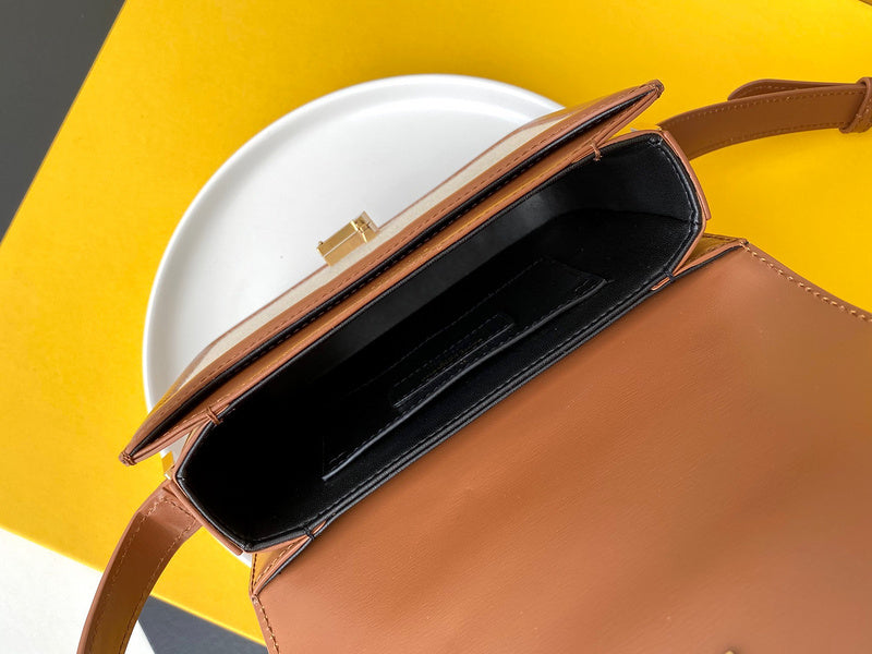 Amelia - YSL Bag - 4185