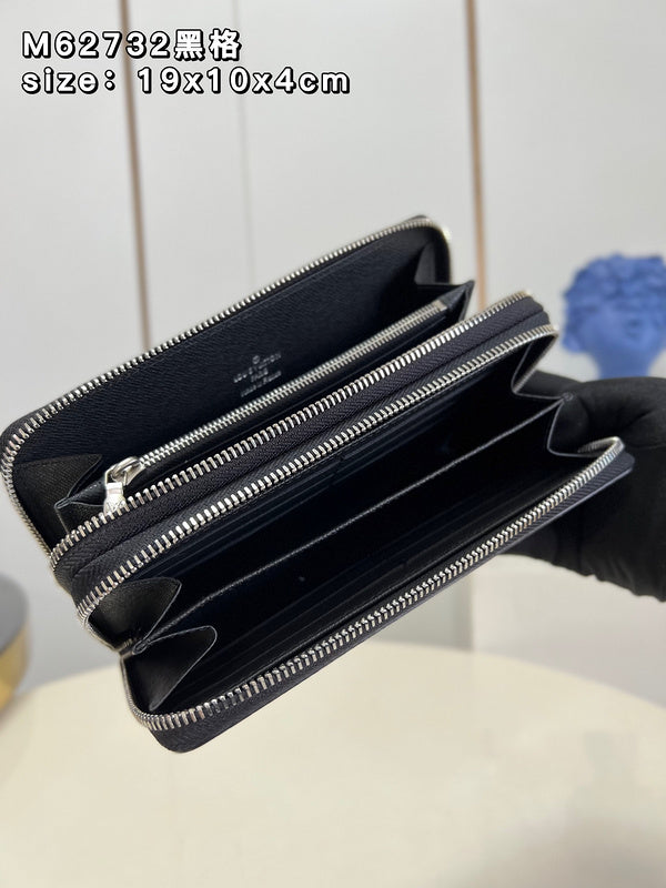 Amelia- LOV  Luxury  Wallets - 399