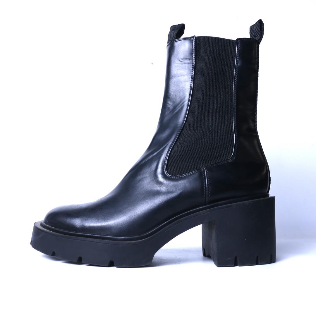 ZARA. .