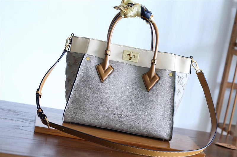 Fan Fashion Lu-Vi bags - 8629