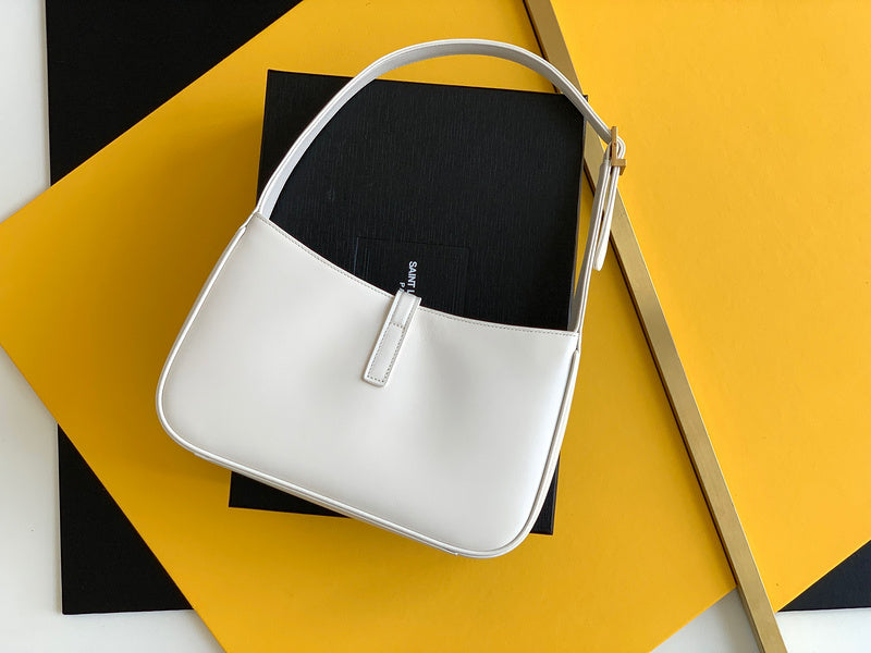 Amelia - YSL Bag - 4125