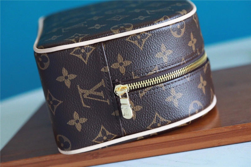 Fan Fashion Lu-Vi bags - 10671