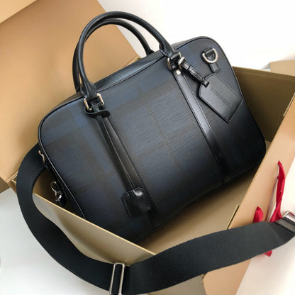 Burberry Bags - Bagsattire   561