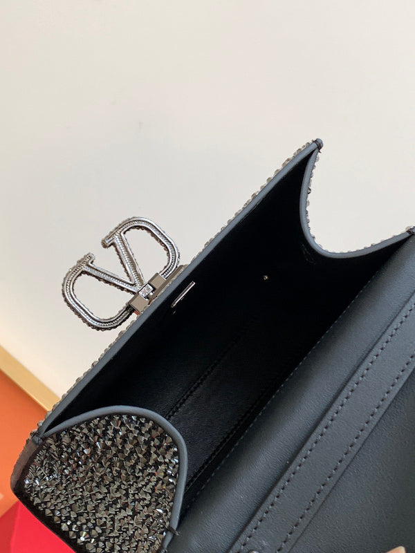 Amelia's Bag Gallery - VEL Bags - 218