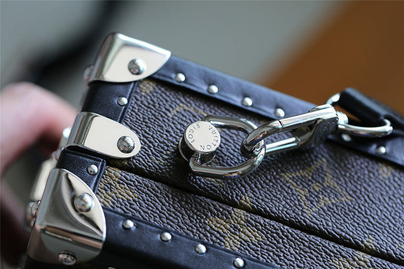 Fan Fashion Lu-Vi bags - 10188