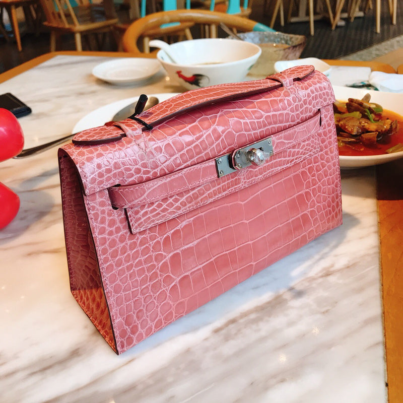 Amelia - HMS Bags - 1637