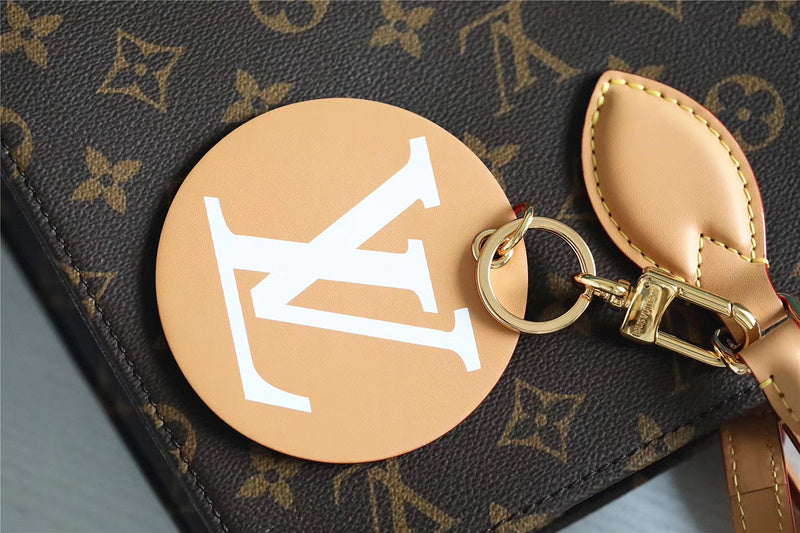 Fan Fashion Lu-Vi bags - 8645