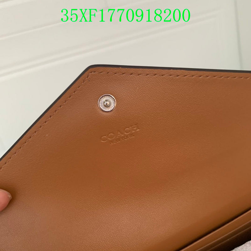 Amelia - CAH Wallet - 085