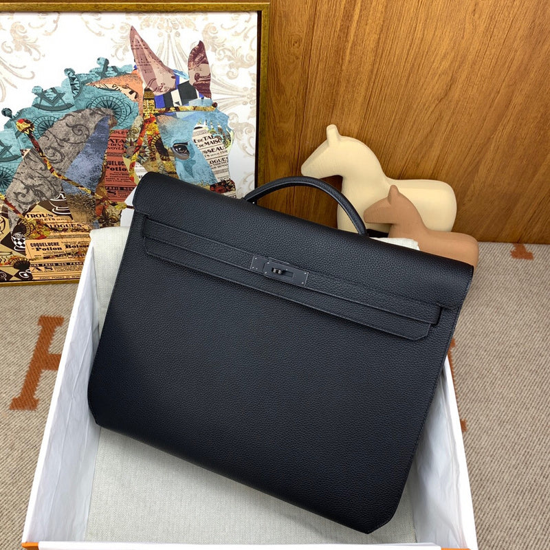 Amelia - HMS Bags - 1715