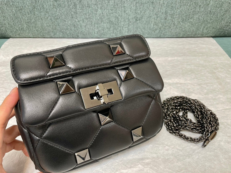 VAL LUXURY BAGS - FOR FASHION LOVERS  AFFORDABLE LUXURY BAGS- 549
