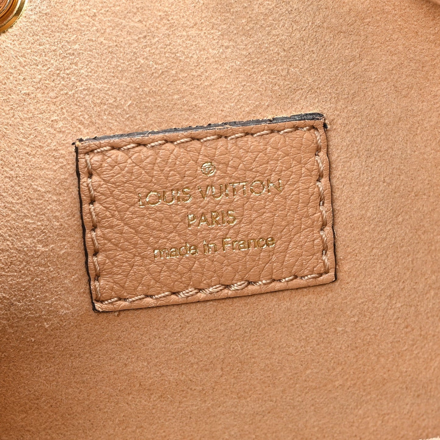Louis Vuitton Calfskin Lockme Bucket MM Arizona Beige