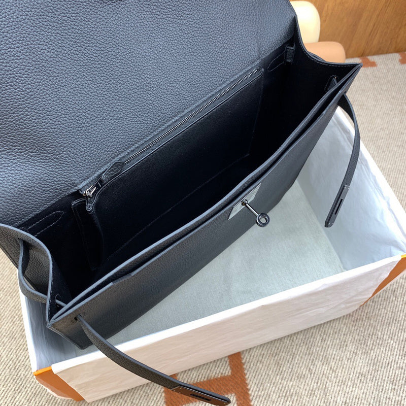 Amelia - HMS Bags - 1715