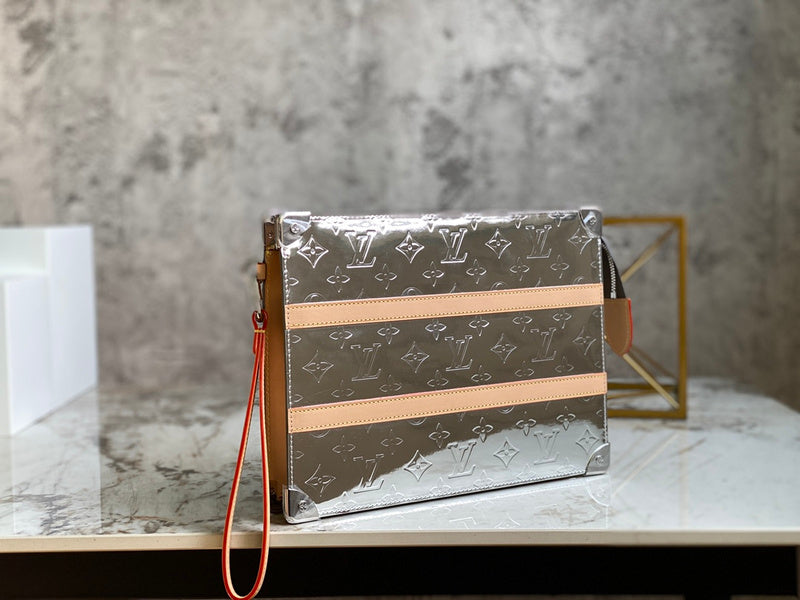 Fan Fashion Lu-Vi bags - 17276