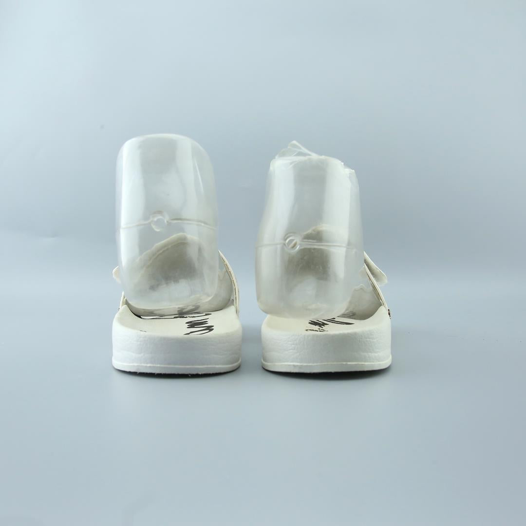 SAM EDELMAN  .