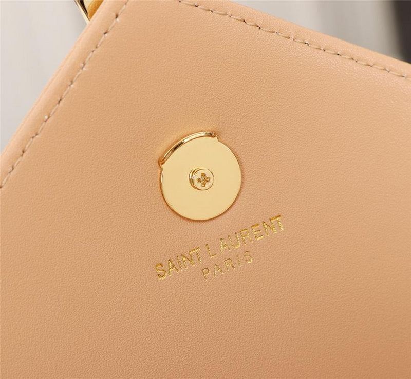 Amelia - YSL Bag - 2655