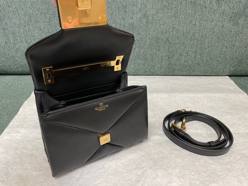 VAL LUXURY BAGS - FOR FASHION LOVERS  AFFORDABLE LUXURY BAGS- 638