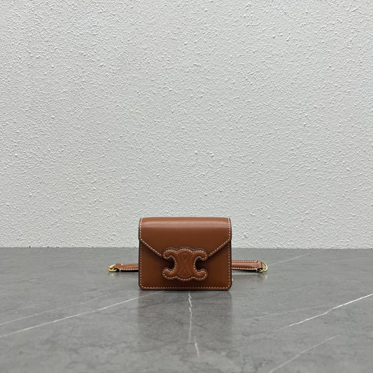 CE Card Holder On Chain Triomphe Tan For Women 4in/11Amelia10J743DPV.04LU