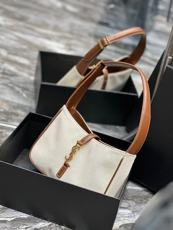 Amelia - YSL Bag - 3991