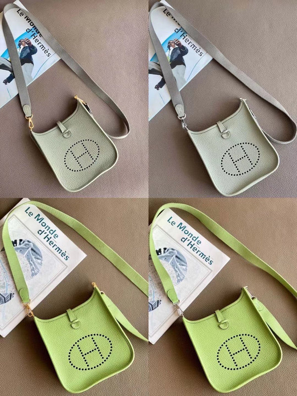 Amelia - HMS Bags - 1740