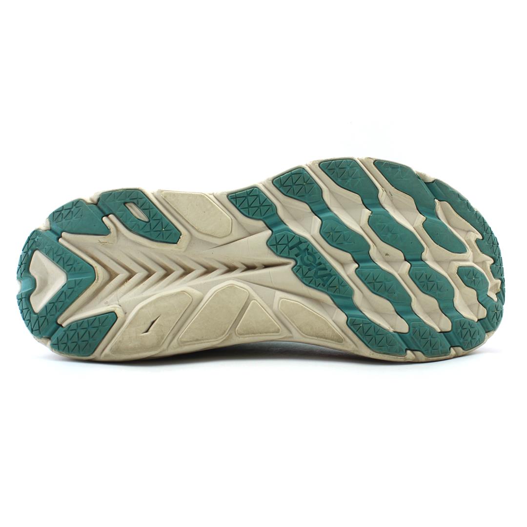 HOKA ONE ONE CLIFTON 8