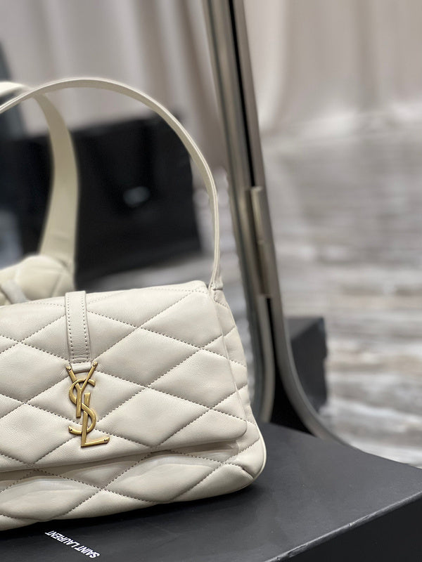 Amelia - YSL Bag - 1765