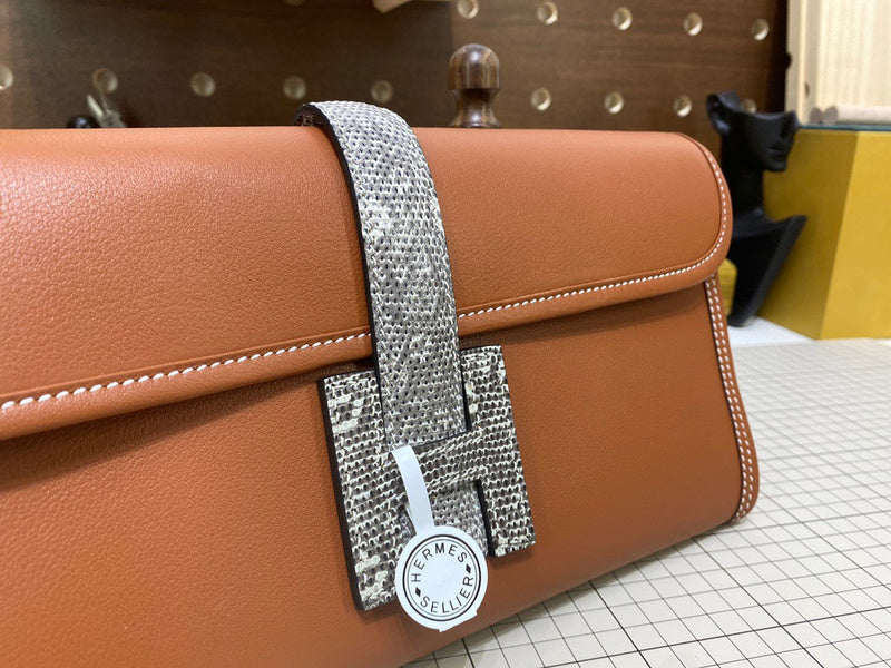 Amelia - HMS Bags - 1738
