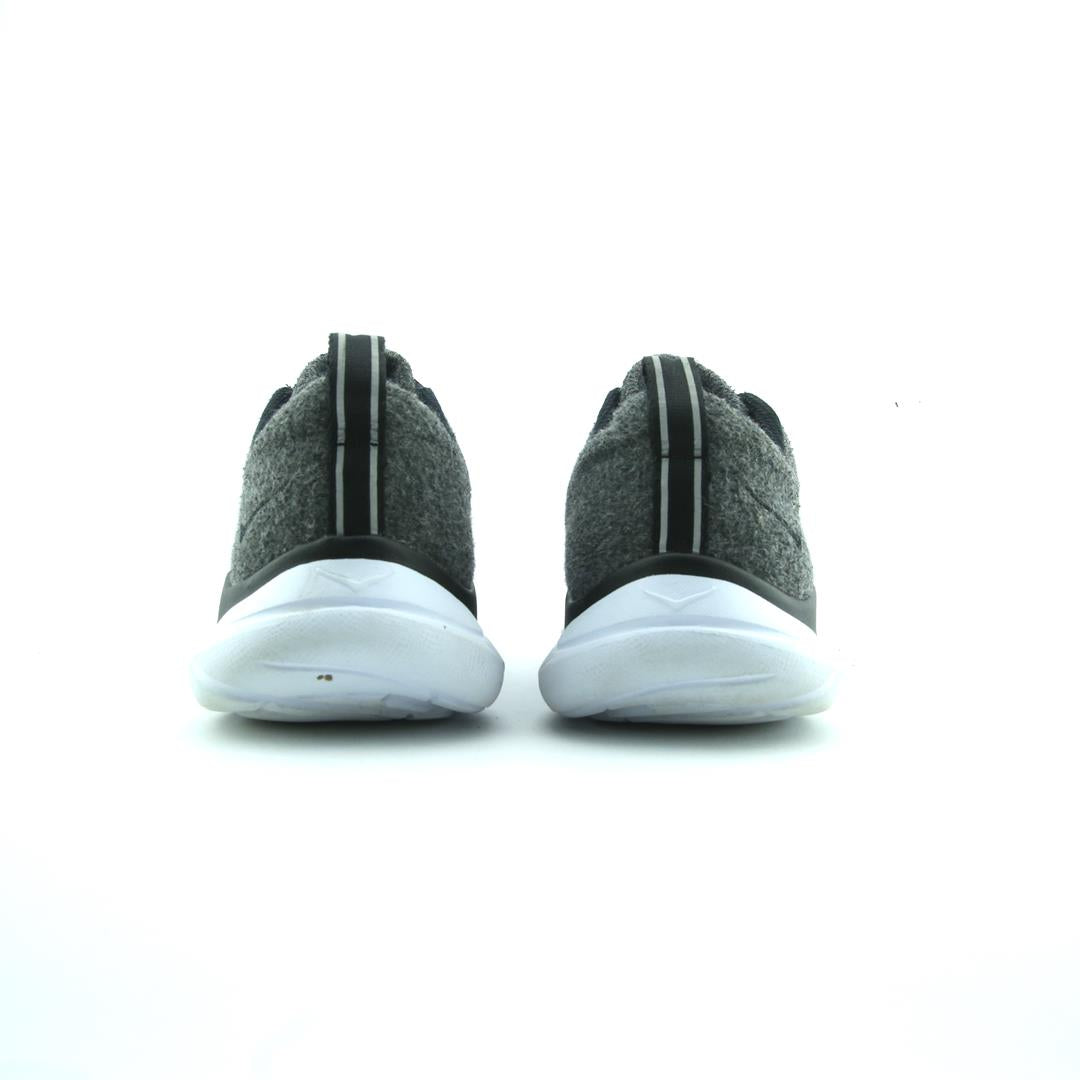 HOKA ONE ONE HUPANA
