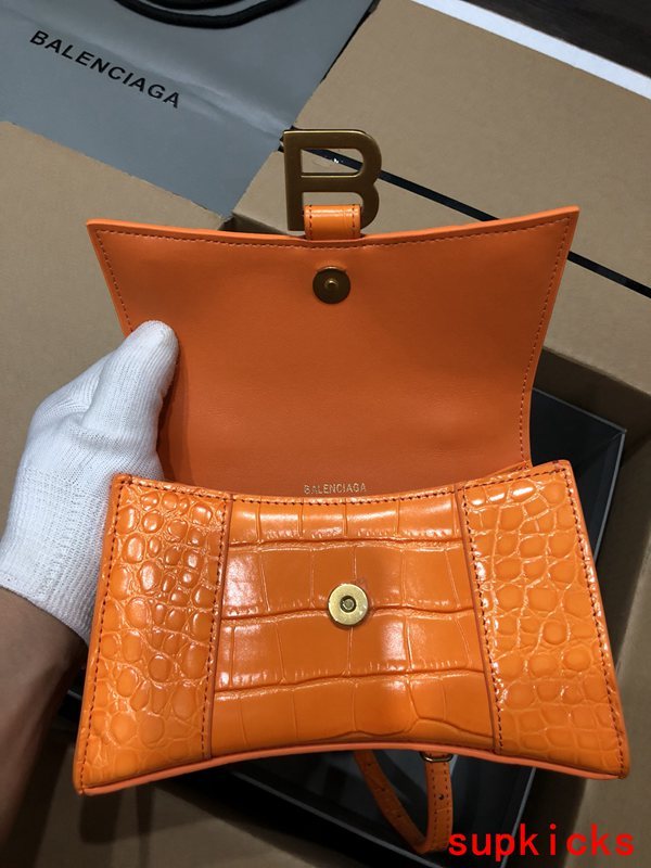 Amelia- BG Hourglass Bags - 122