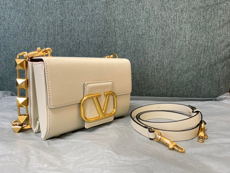 VAL LUXURY BAGS - FOR FASHION LOVERS  AFFORDABLE LUXURY BAGS- 1512